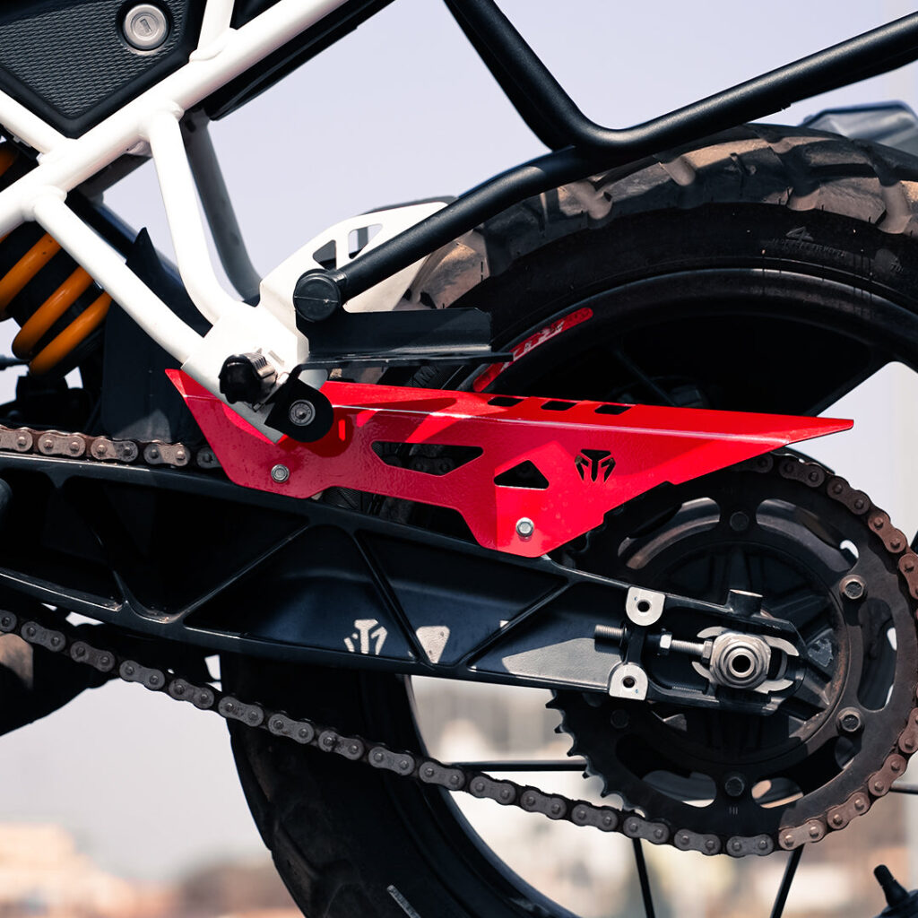 CHAIN GUARD (RED) FOR TVS APACHE RTX 300