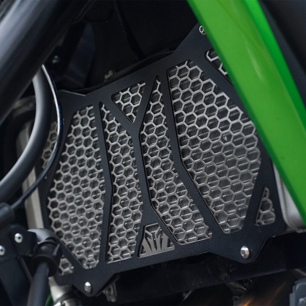 RADIATOR GUARD FOR KAWASAKI VERSYS 650
