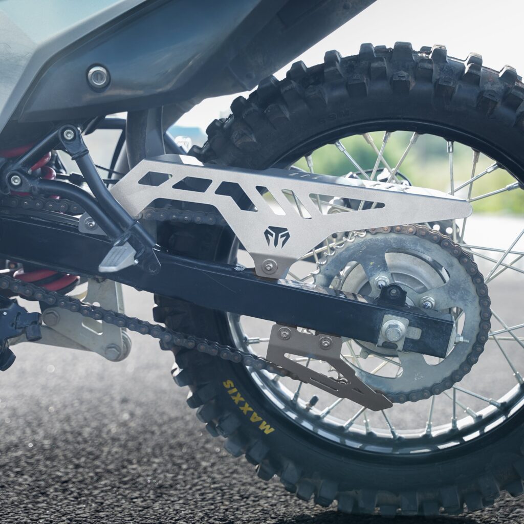 CHAIN GUARD SILVER FOR XPULSE 210