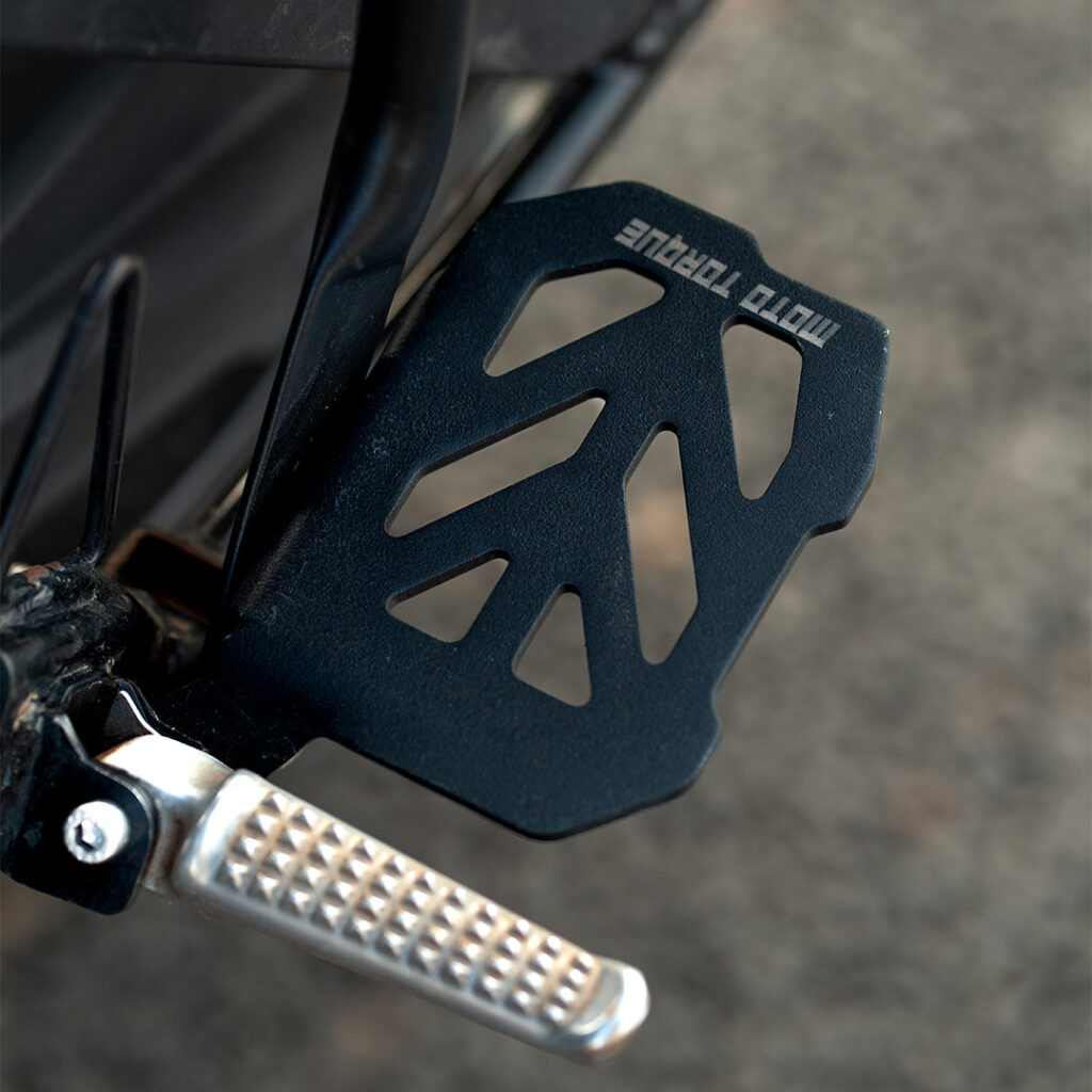 FOOT REST SET FOR HONDA CB 200X