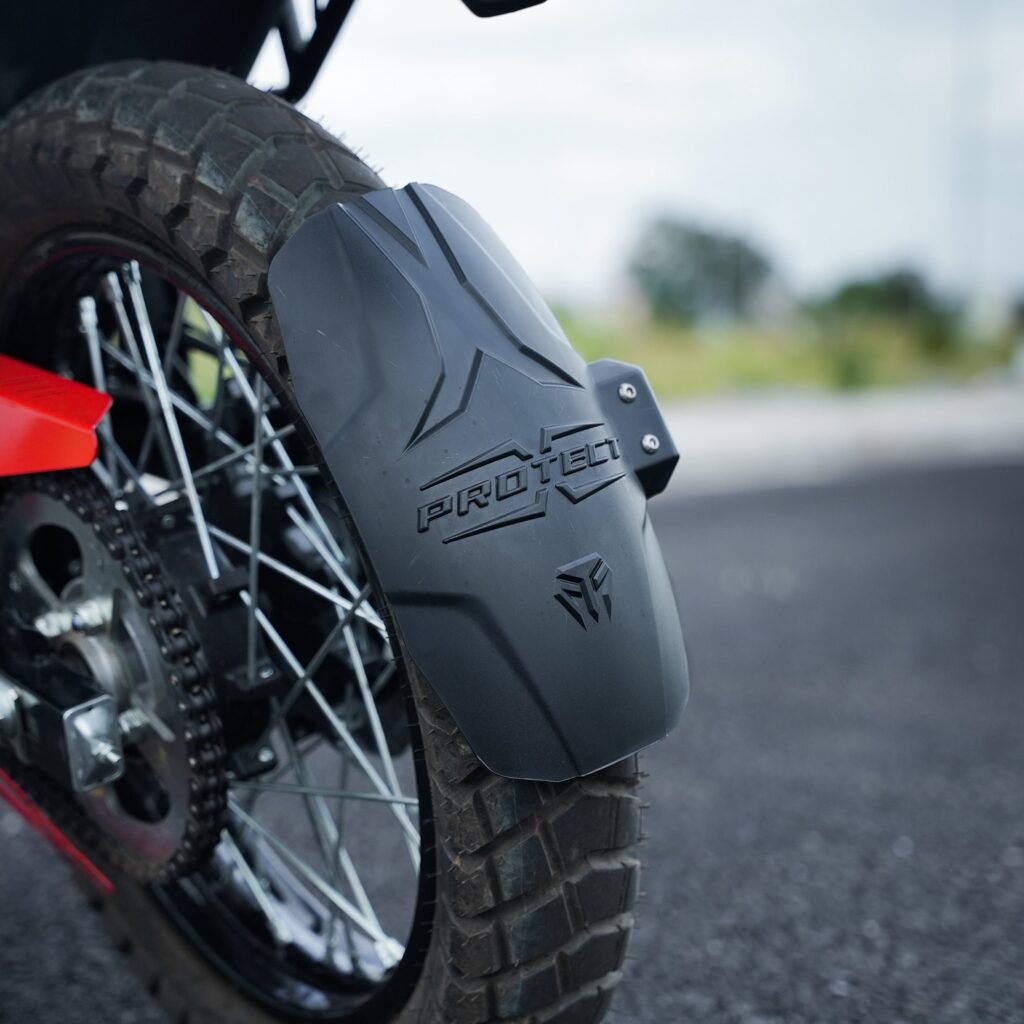 TYRE HUGGER FOR XPULSE 210